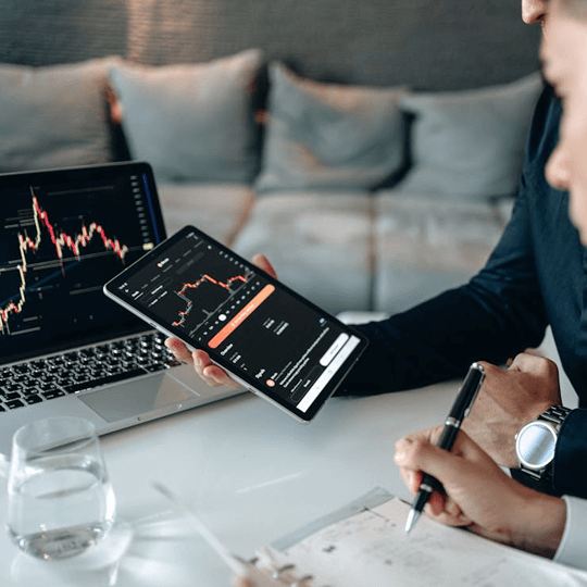 AmontaraVex - Équipe d'experts en crypto-monnaies